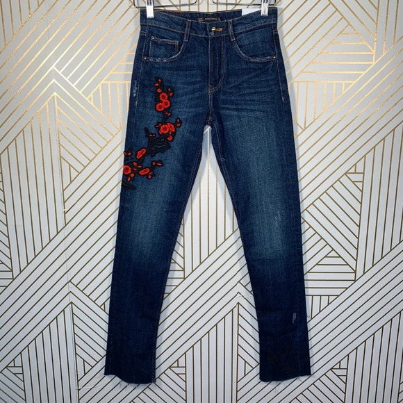 Zara Floral Embroidered Cigarette‎ Jeans Dark Wash - Picture 2 of 8